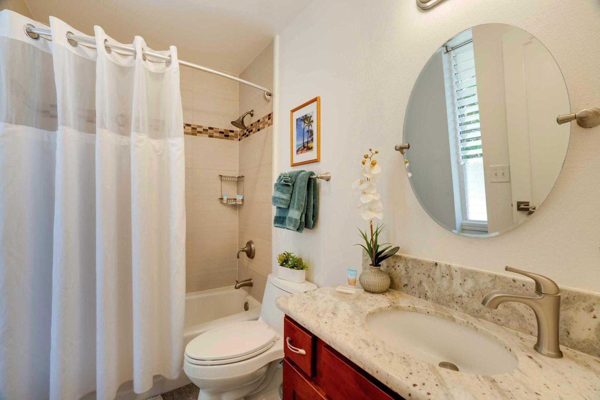 Waipouli Beachfront Condo With Balcony And Ocean Views Kapa'a Exterior photo